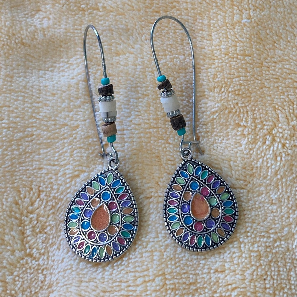 Dangle earrings